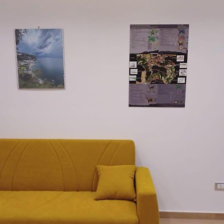 Rosa'S House - Casa Vacanza Vicina Al Mare Vico Equense Eksteriør billede