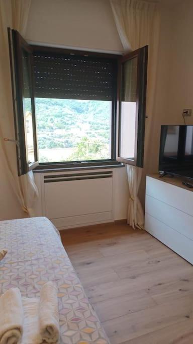 Rosa'S House - Casa Vacanza Vicina Al Mare Vico Equense Eksteriør billede